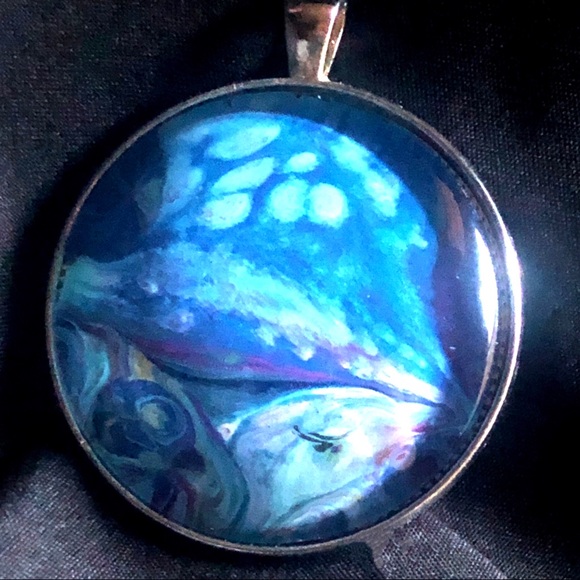 🍁2-for-$18🍁Hand-Painted Fluid Art Pendant - Picture 1 of 3